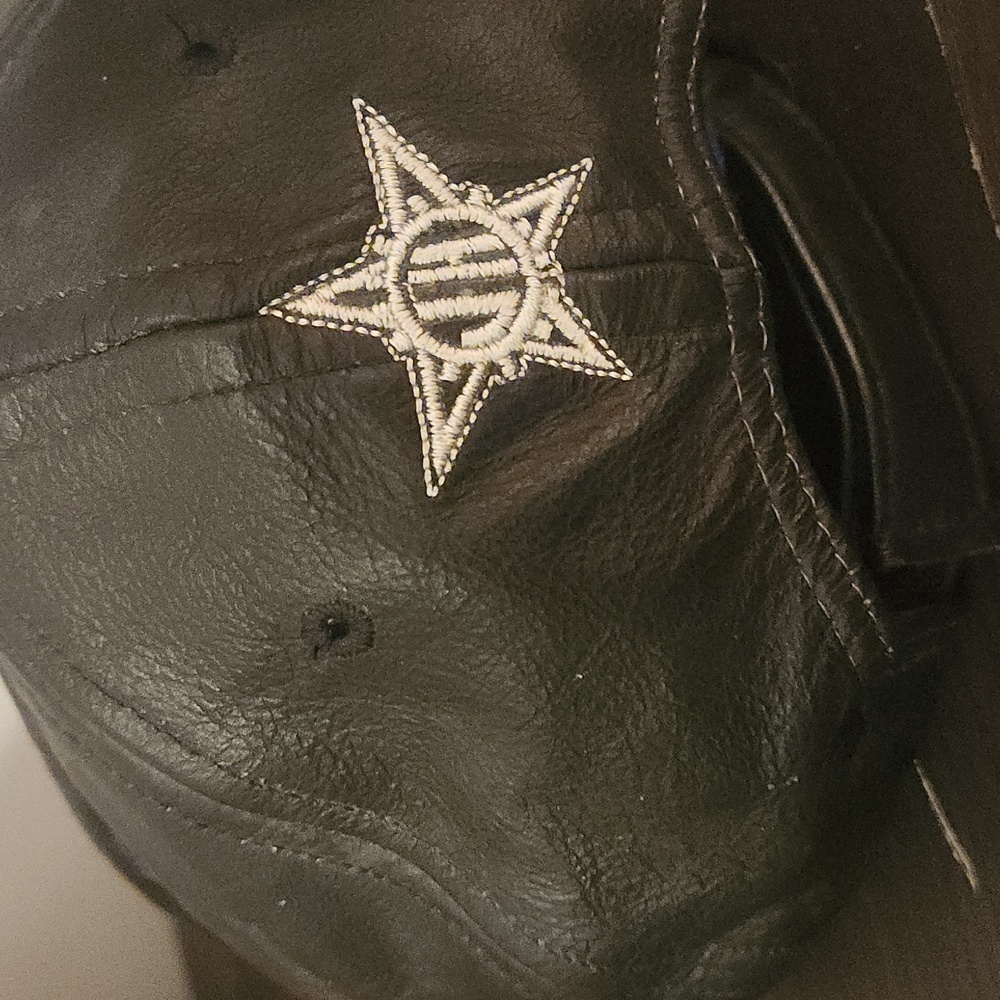 Chicago Bulls black trucker hat - Picture 3 of 12